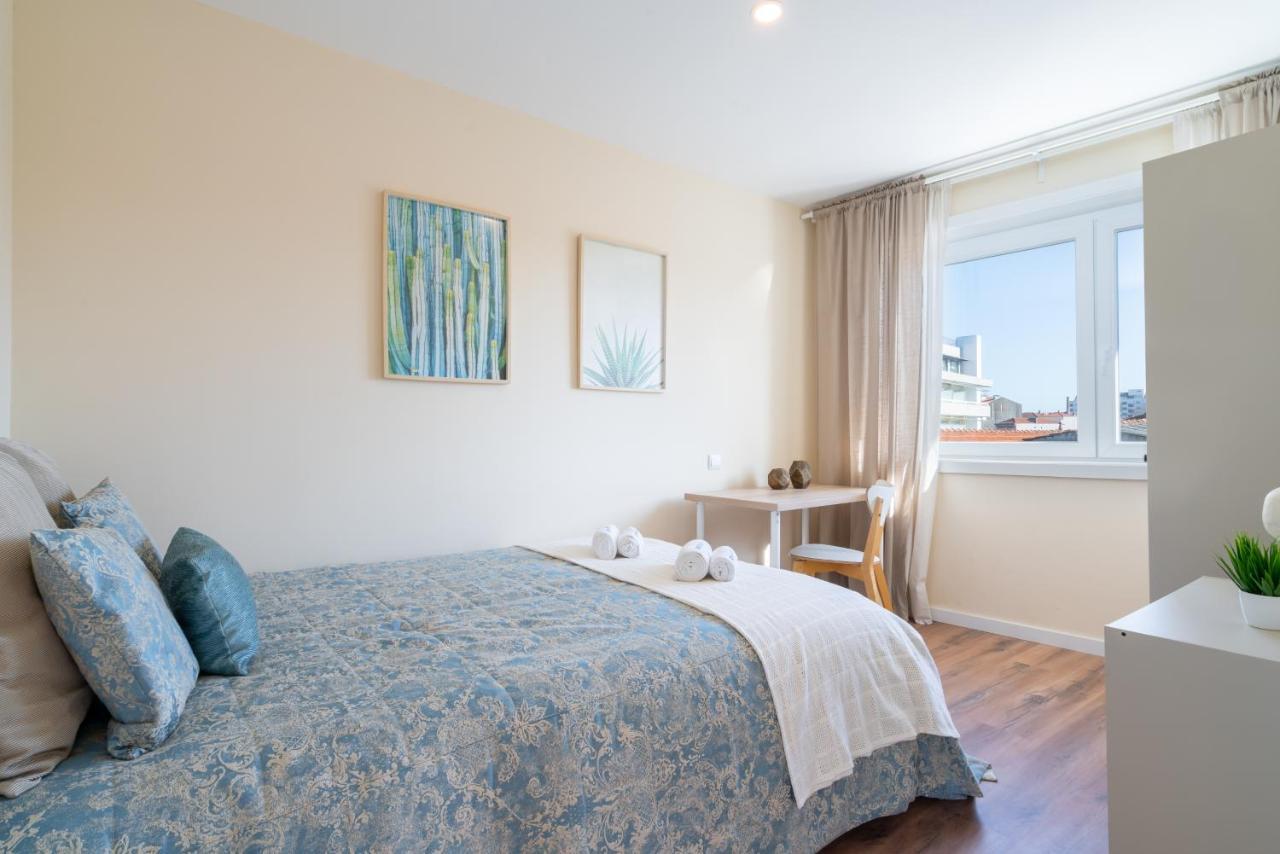 Host Wise - Fantastic Contemporary Flat W Balcony Apartment Porto Luaran gambar
